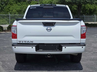 2018 Nissan TITAN SV