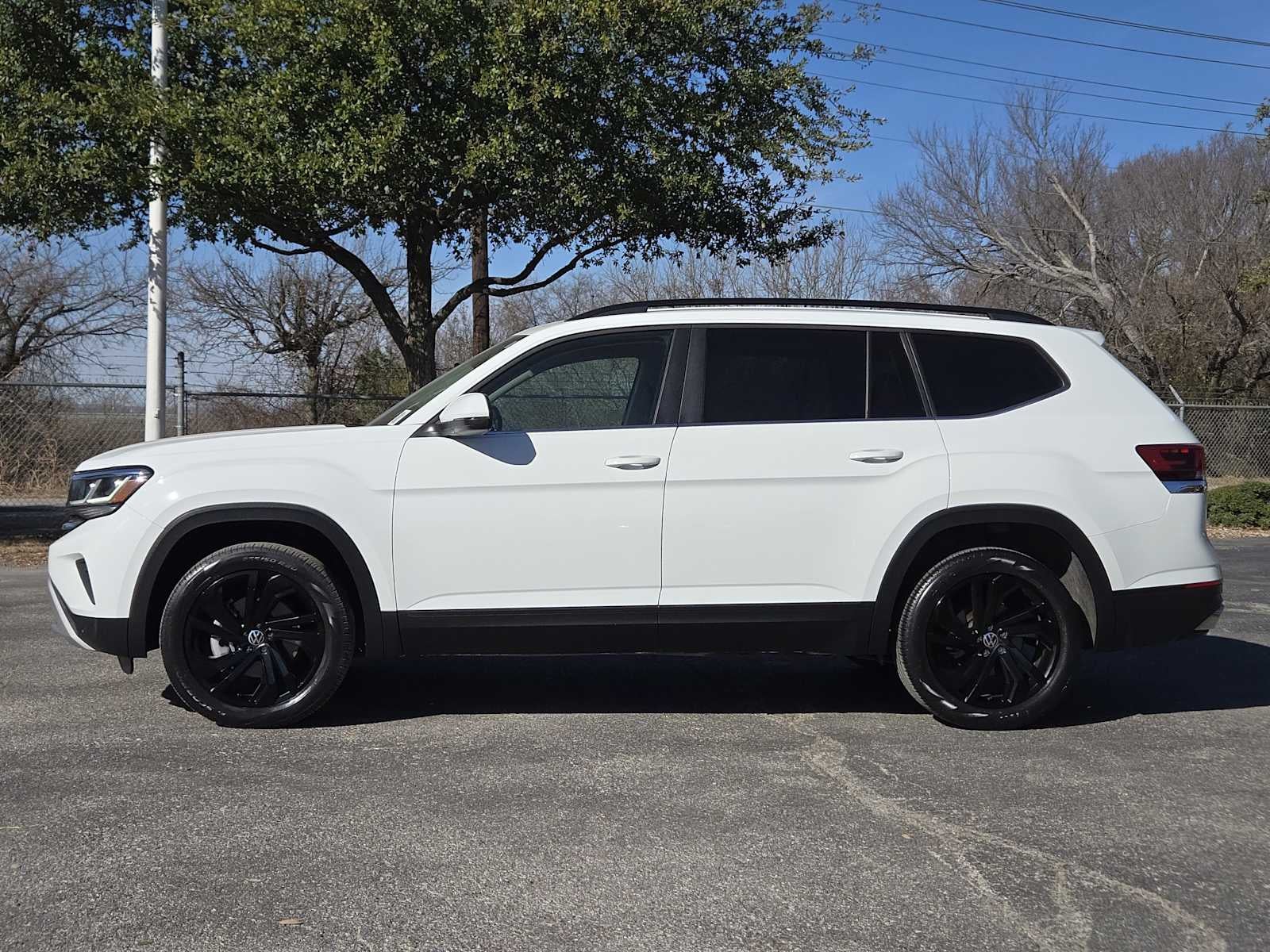 2023 Volkswagen Atlas 2.0T SE w/Technology