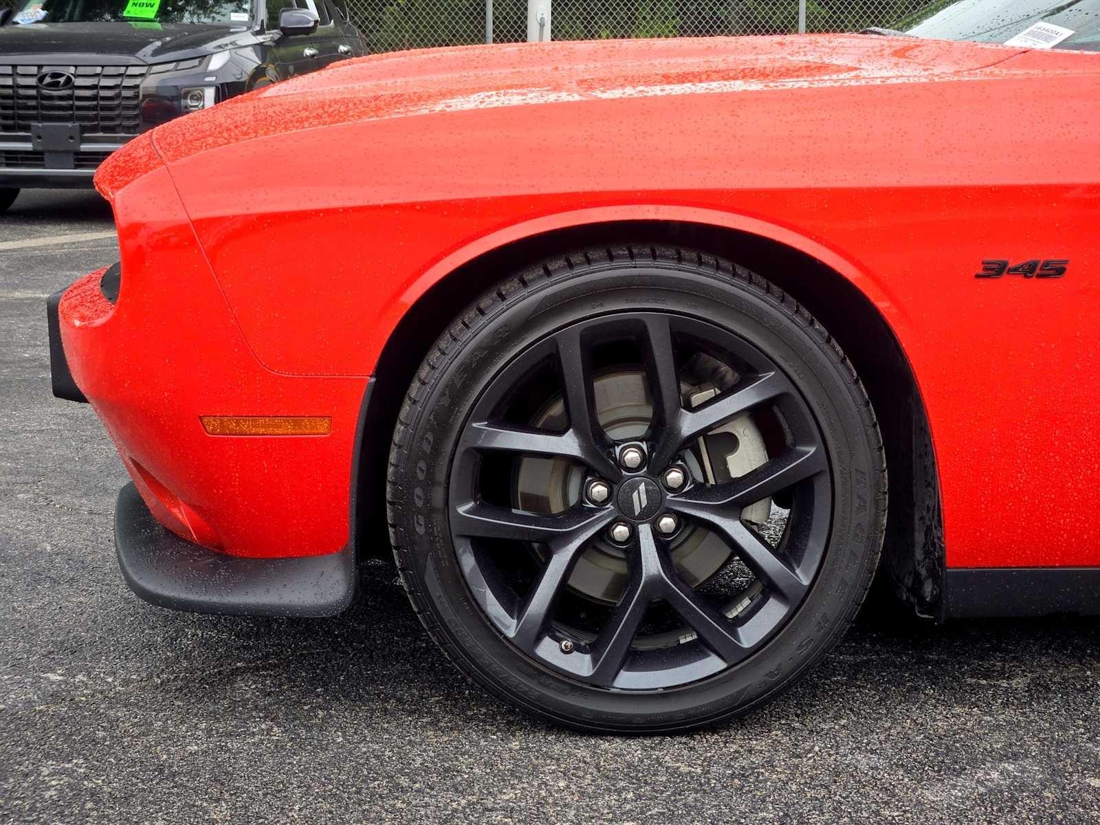 2023 Dodge Challenger R/T - Photo 8