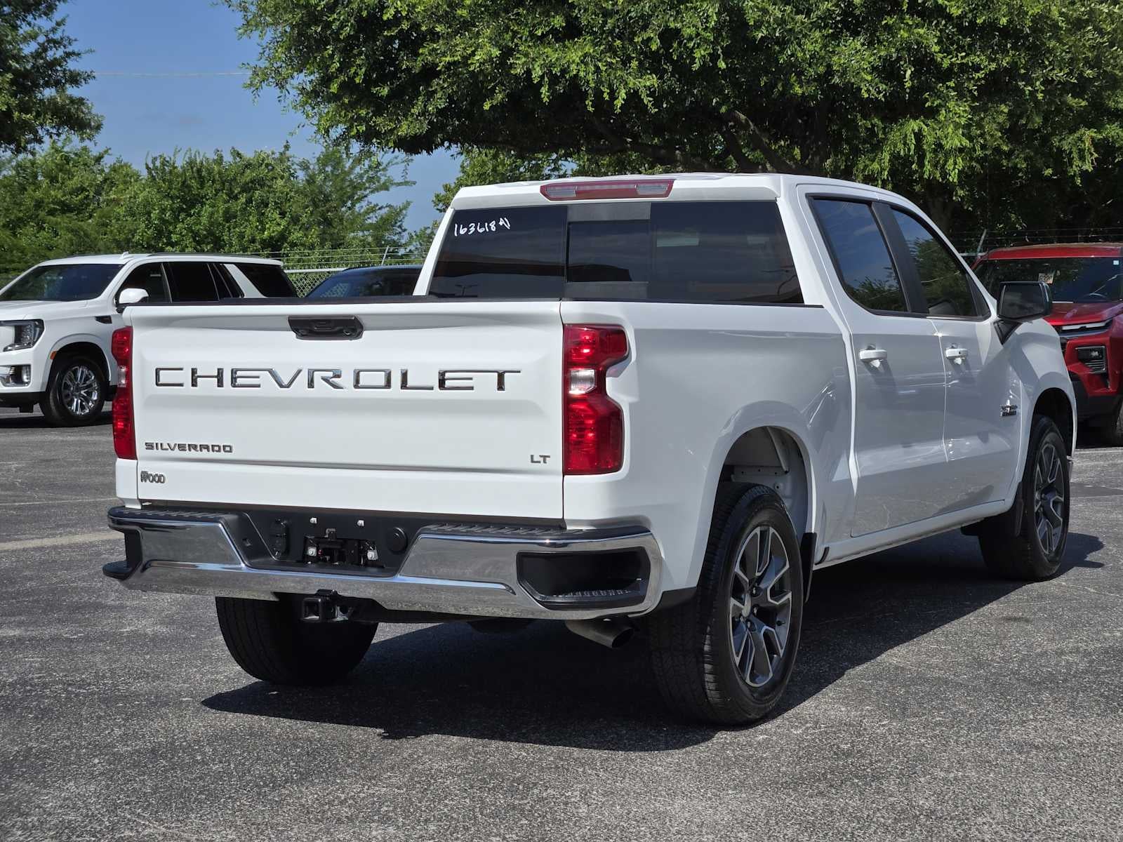 2024 Chevrolet Silverado 1500 LT - Photo 7