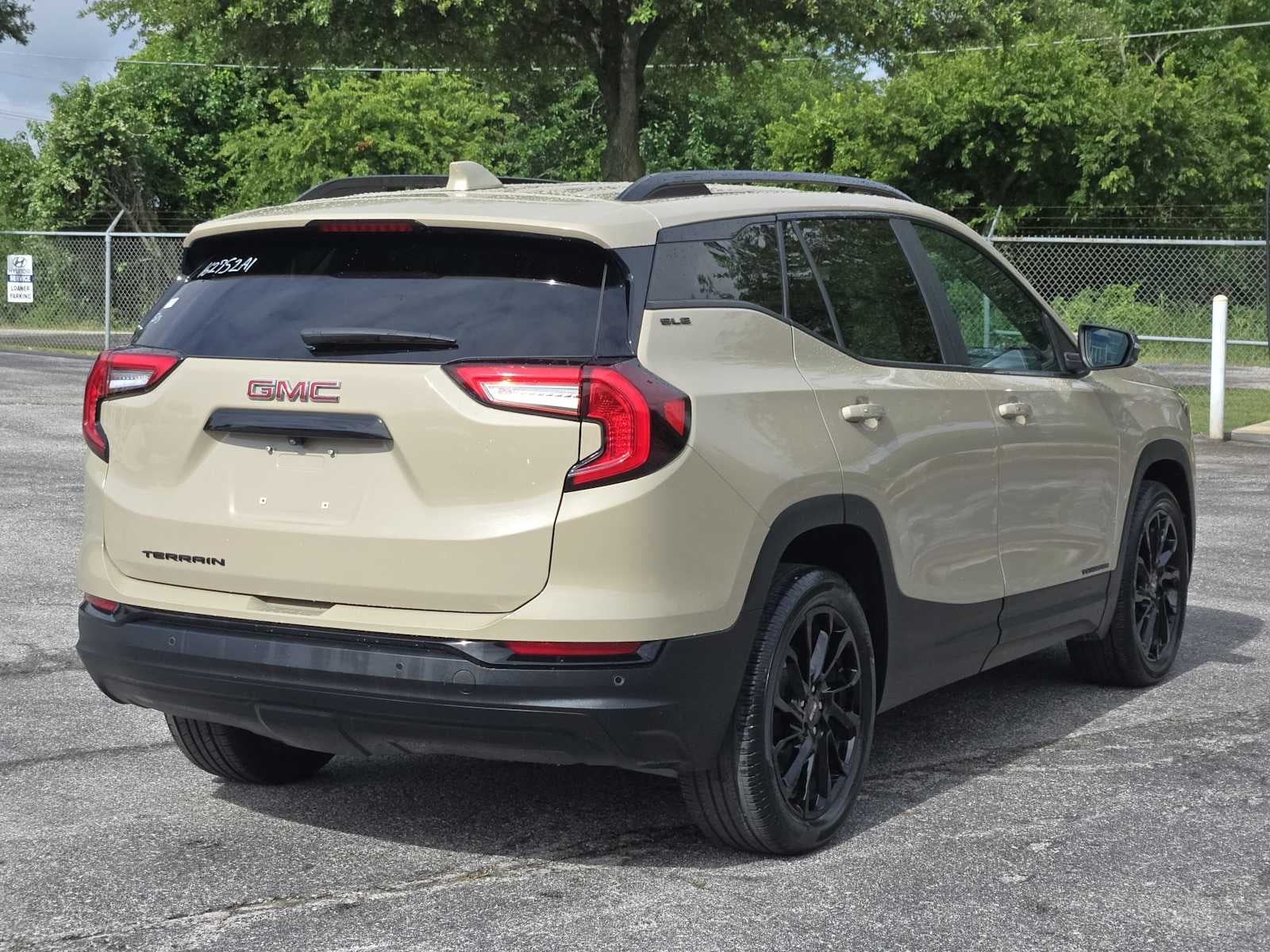 2023 GMC Terrain SLE