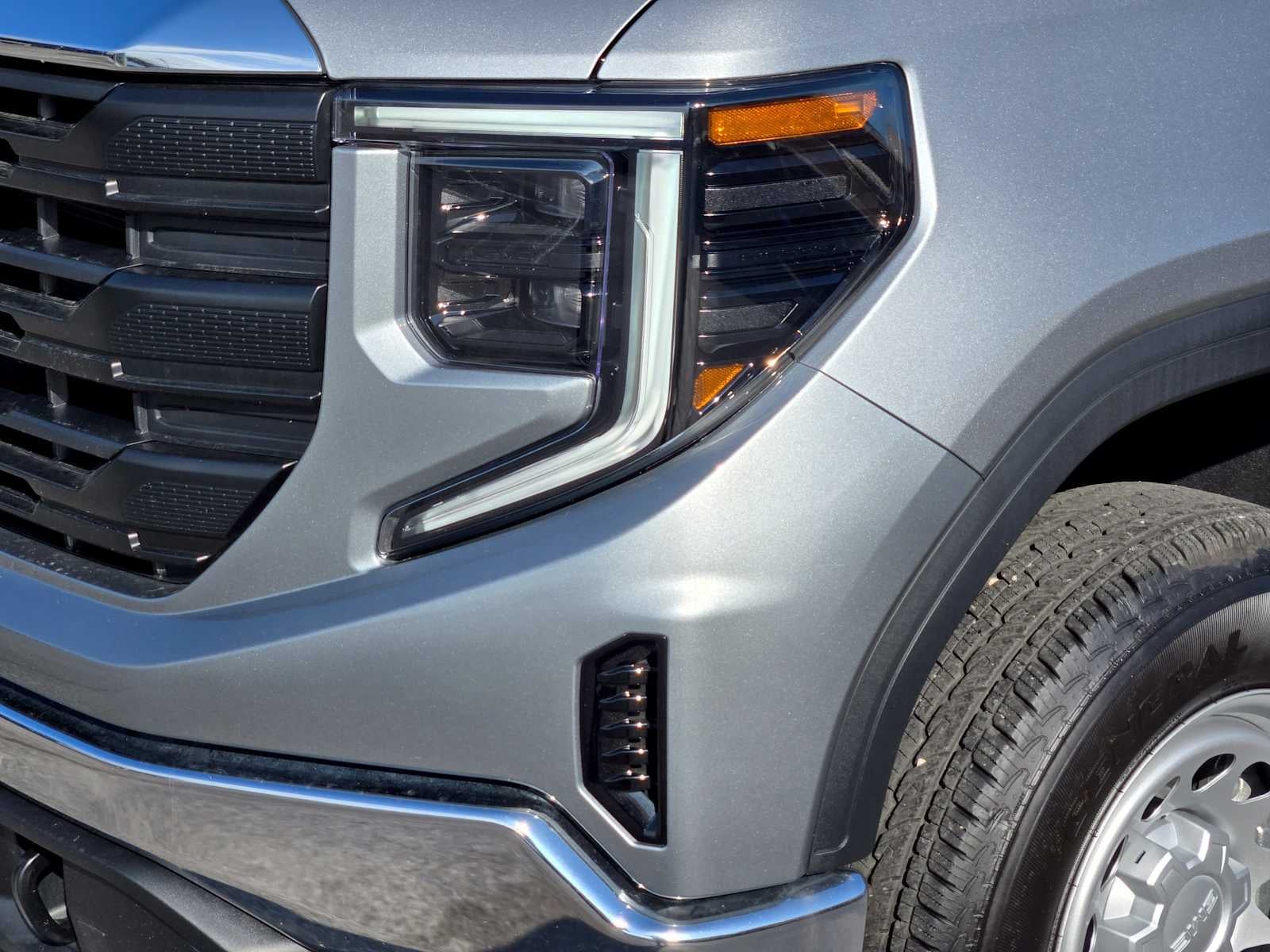 2025 GMC Sierra 1500 Pro