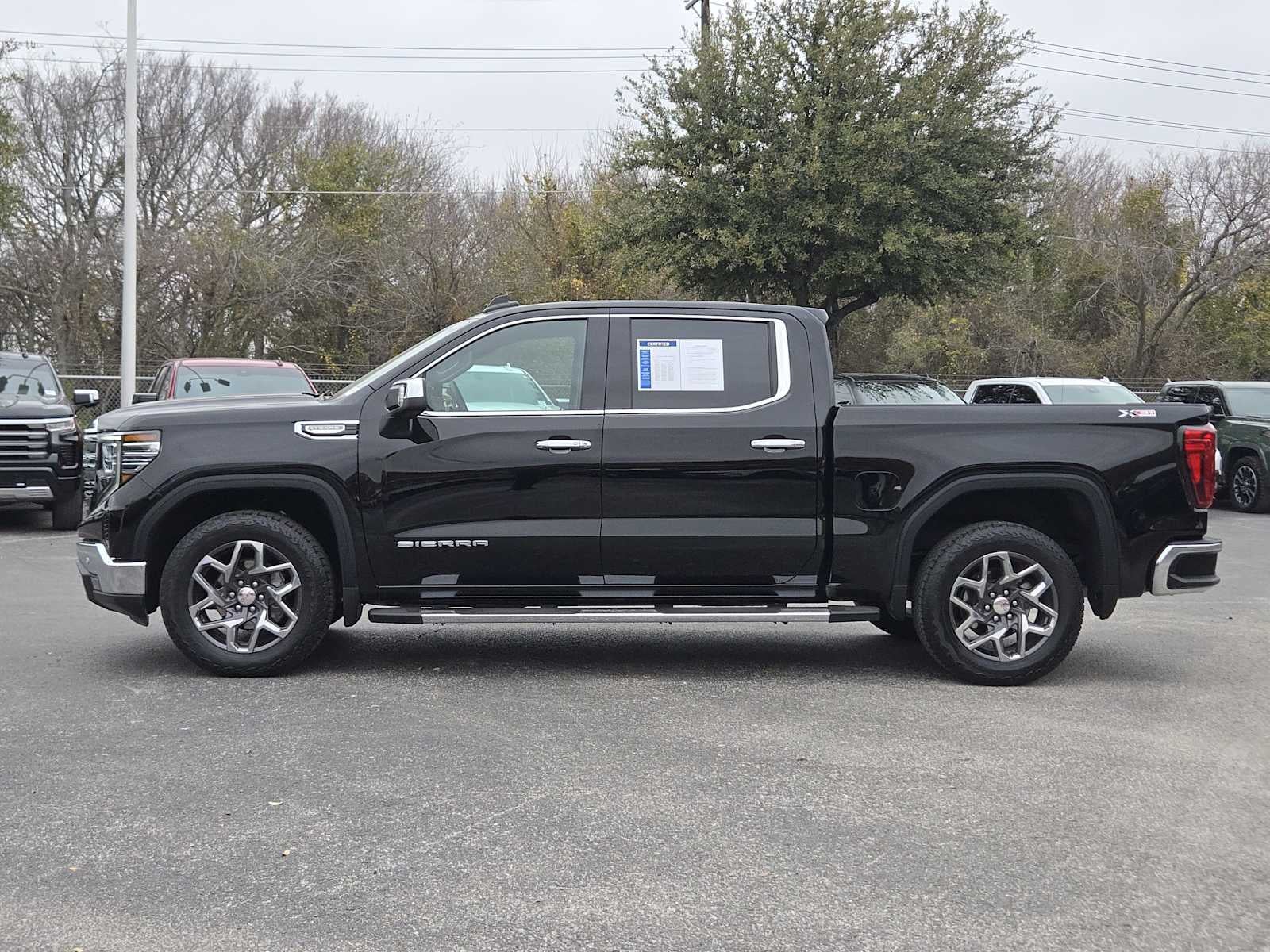 2024 GMC Sierra 1500 SLT