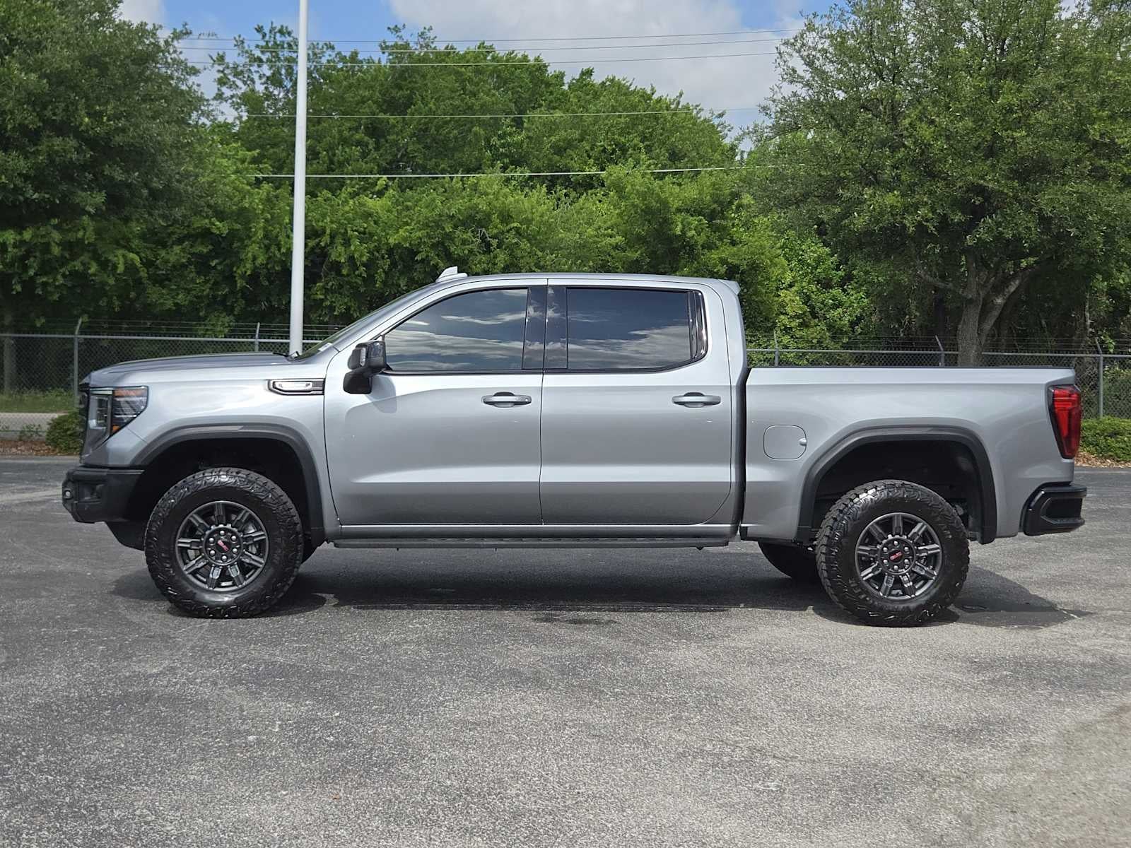 2025 GMC Sierra 1500 AT4X