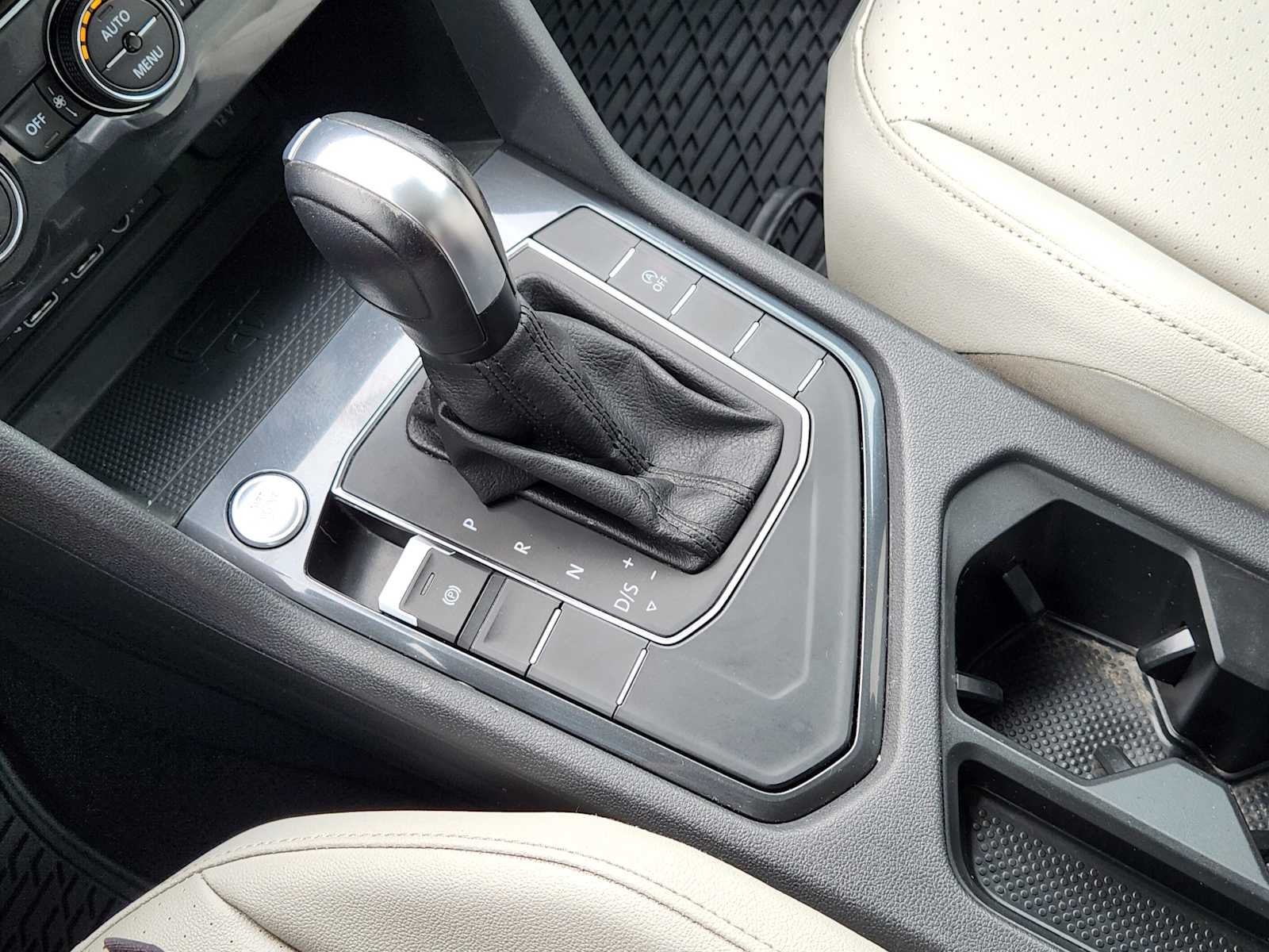 2020 Volkswagen Tiguan 2.0T SE