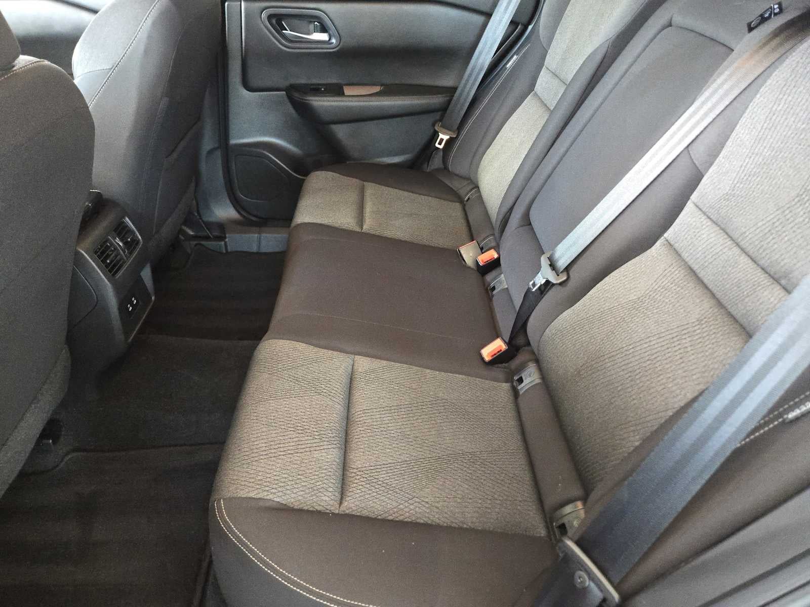 2024 Nissan Rogue SV FWD