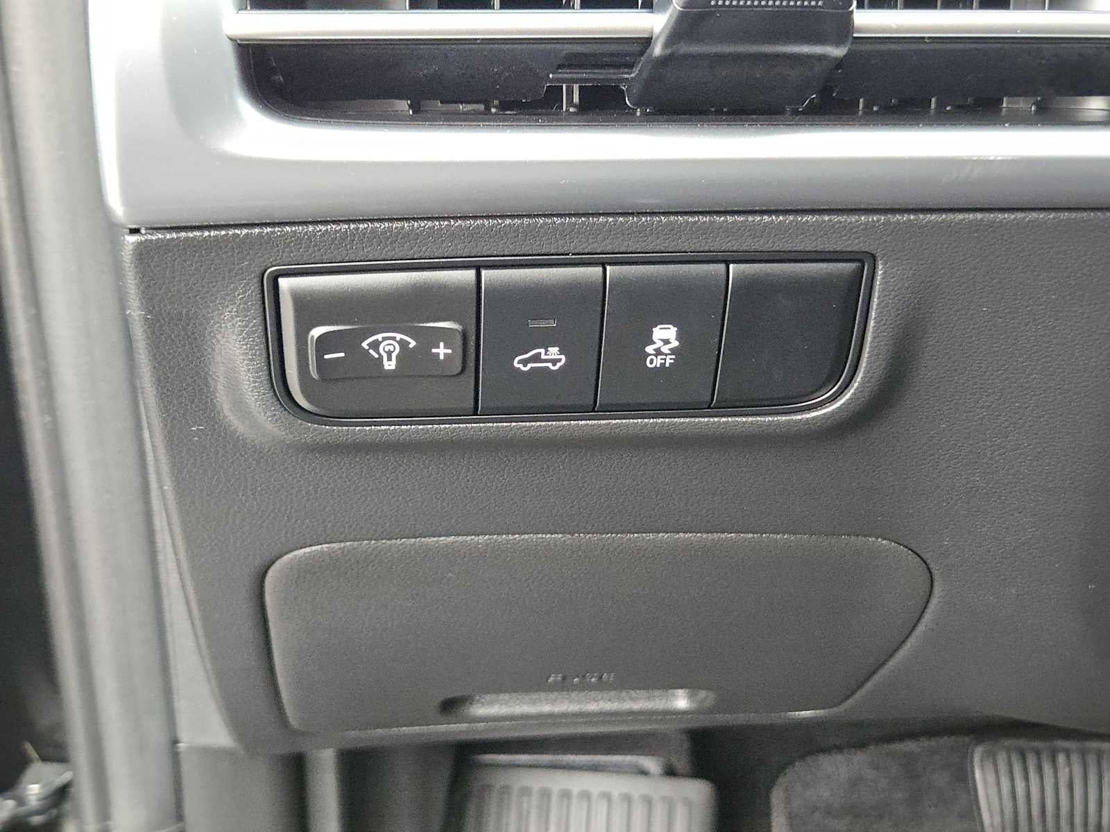 2025 Hyundai Santa Cruz SE