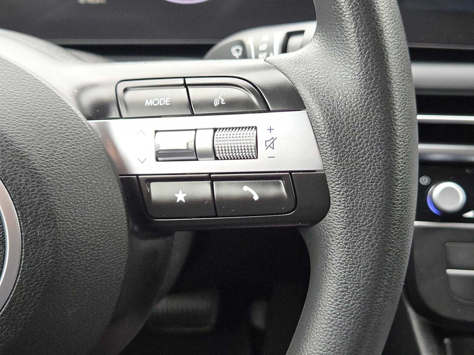 2025 Hyundai Santa Cruz SE