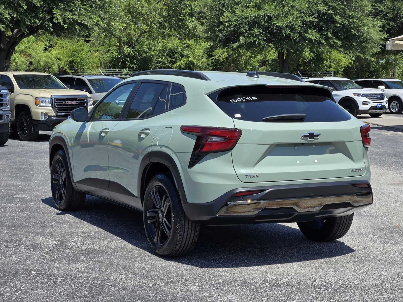 2025 Chevrolet Trax Activ - Photo 5