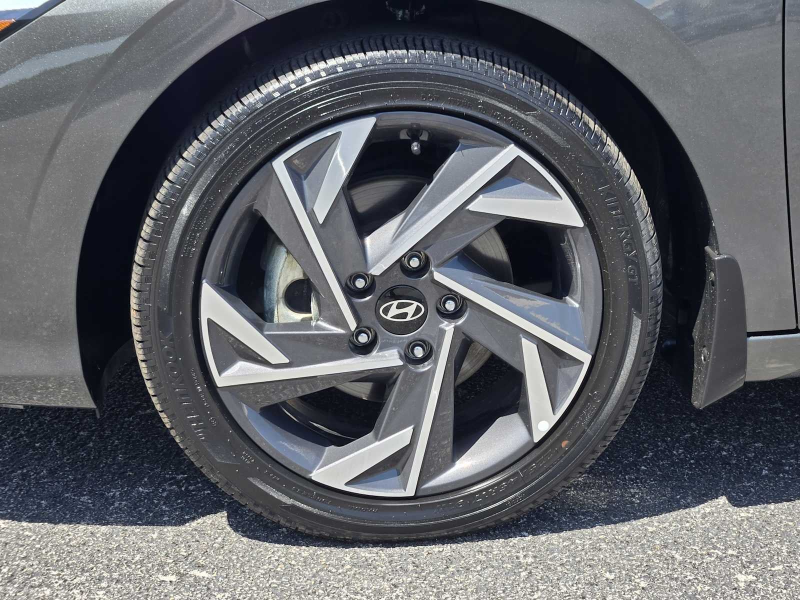 2025 Hyundai Elantra Hybrid Limited