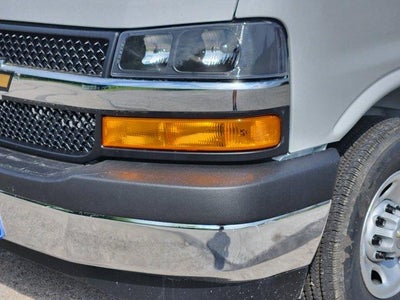 2026 Chevrolet Express Cutaway 3500 1WT