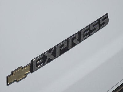 2025 Chevrolet Express Cargo WT