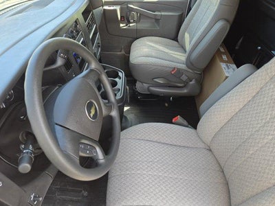 2025 Chevrolet Express Cargo WT