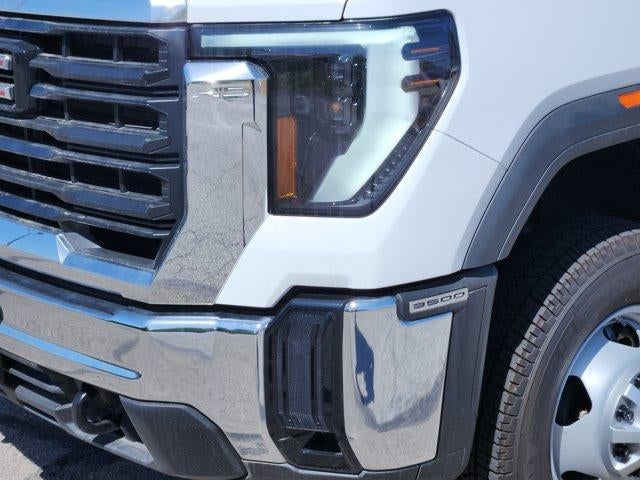 2026 GMC Sierra 3500 HD Chassis Cab Pro