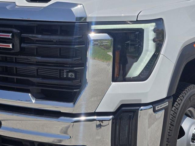 2026 GMC Sierra 3500 HD Chassis Cab Pro