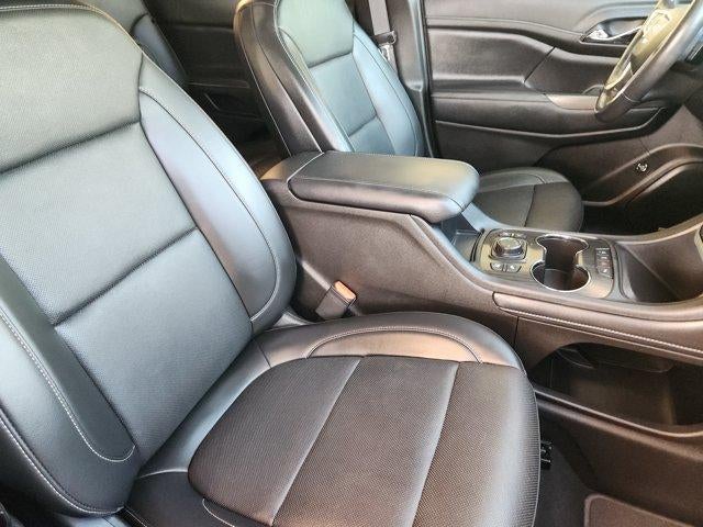 2022 GMC Acadia SLT