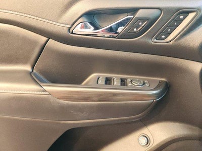 2022 GMC Acadia SLT