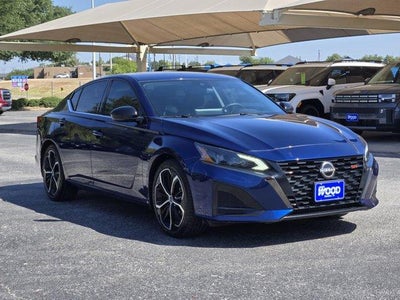 2023 Nissan Altima SR FWD