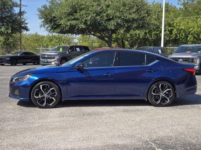 2023 Nissan Altima SR FWD